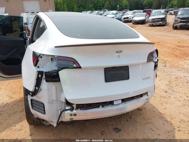 7SAYGDEF3PF800681 Tesla Model Y