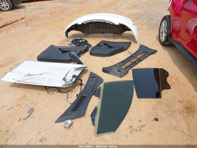 7SAYGDEF3PF800681 Tesla Model Y