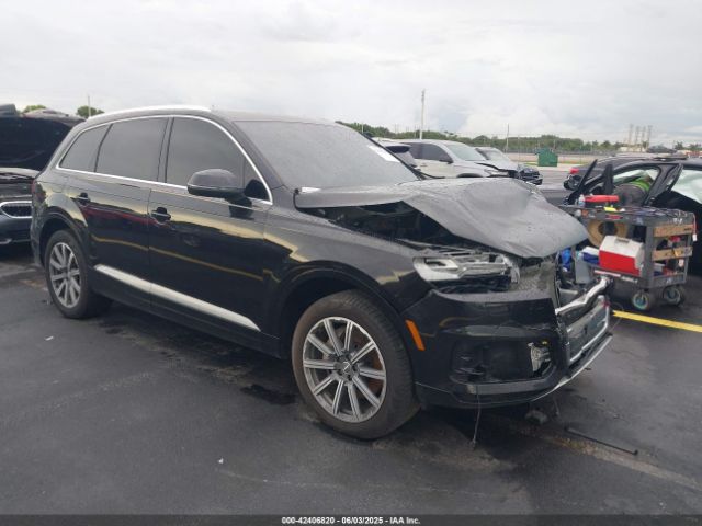 2018 AUDI Q7 WA1LAAF75JD000651