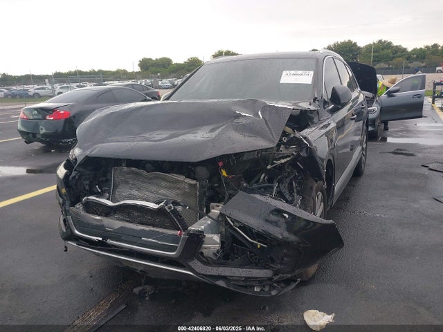 WA1LAAF75JD000651 Audi Q7 3.0t Premium