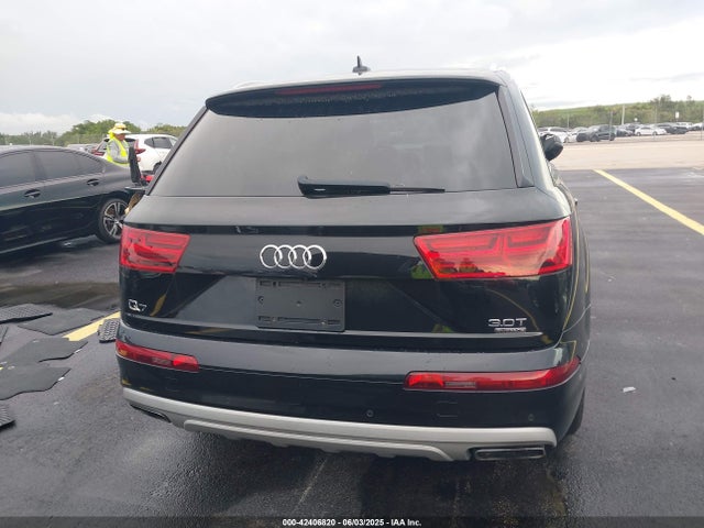 WA1LAAF75JD000651 Audi Q7 3.0t Premium