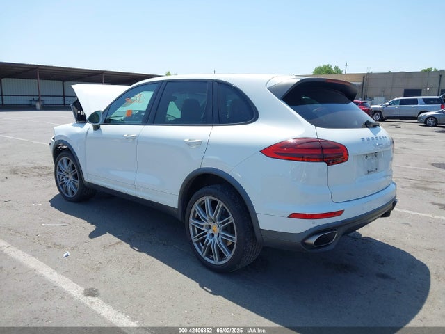 Porsche Cayenne 2016 WP1AA2A22GKA37187 Image 3