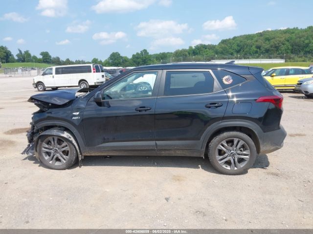 KNDEPCAA9M7104753 KIA Seltos Lx