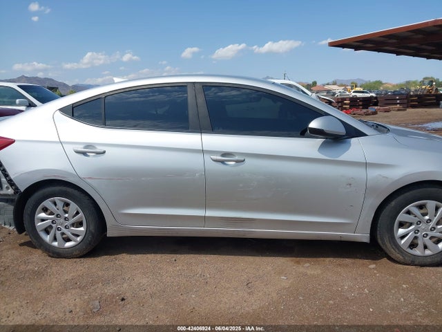Hyundai Elantra 2017 5NPD74LF1HH203921 Image 14