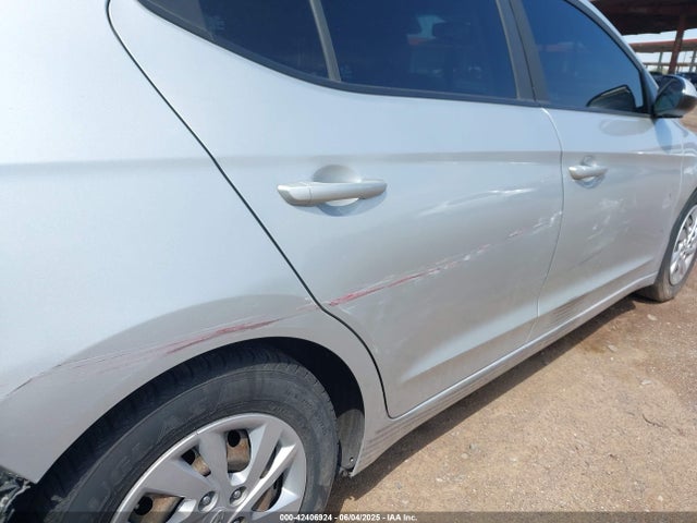 Hyundai Elantra 2017 5NPD74LF1HH203921 Image 19