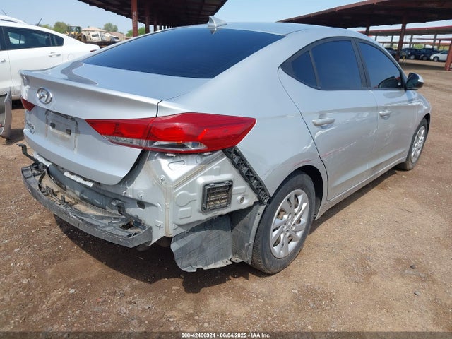 Hyundai Elantra 2017 5NPD74LF1HH203921 Image 4