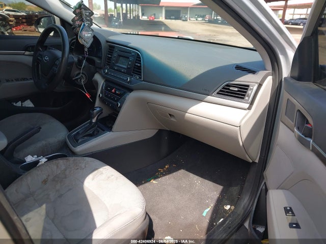 Hyundai Elantra 2017 5NPD74LF1HH203921 Image 5