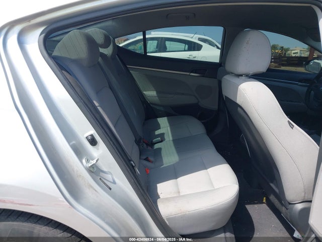 Hyundai Elantra 2017 5NPD74LF1HH203921 Image 8