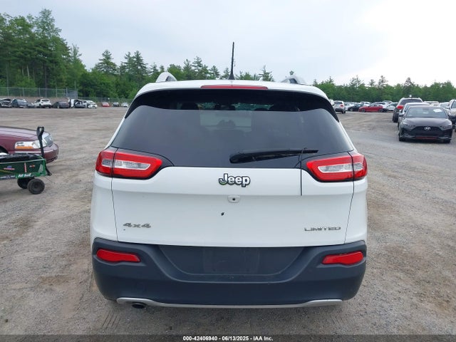 1C4PJMDB8HW561294 Jeep 2017