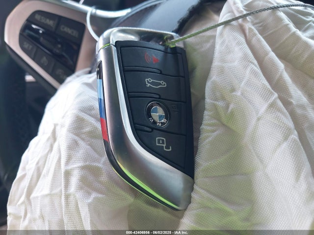 3MW5R7J08L8B37018 BMW 2020