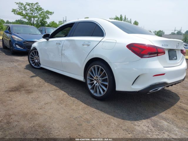 2019 MERCEDES-BENZ A 220 WDD3G4EB0KW012987 Photo 2