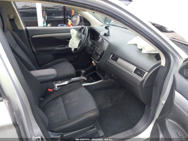 2018 MITSUBISHI OUTLANDER JA4AD3A34JZ016163 Photo 4