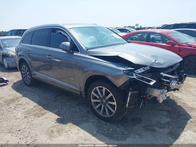 2017 AUDI Q7 WA1LAAF70HD023216 Photo 0