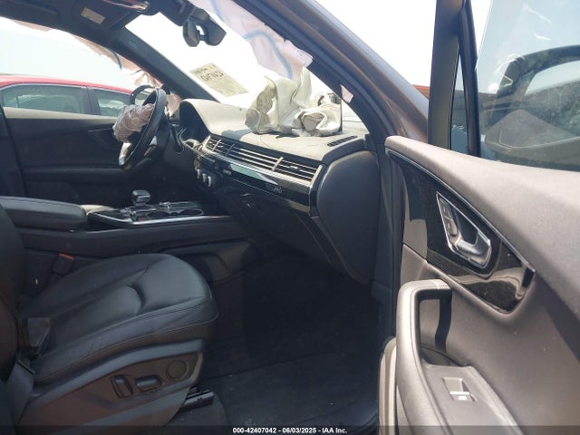 2017 AUDI Q7 WA1LAAF70HD023216 Photo 4
