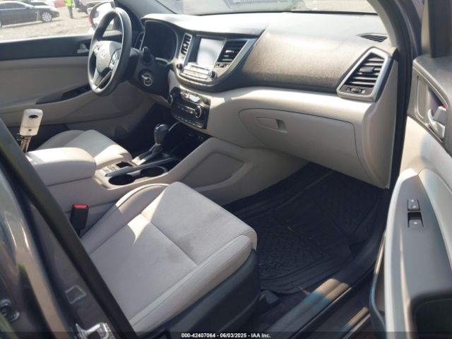 KM8J3CA41JU679992 Hyundai TUCSON SEL