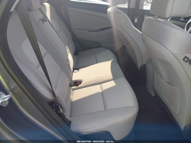 KM8J3CA41JU679992 Hyundai TUCSON SEL