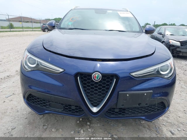 Alfa Romeo 2018 2018 ZASFAKBN2J7B60649 Image 12
