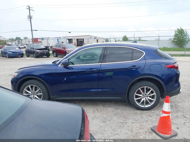 Alfa Romeo 2018 2018 ZASFAKBN2J7B60649 Image 14