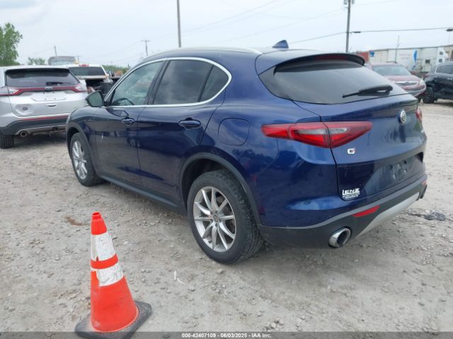 2018 ALFA ROMEO STELVIO ZASFAKBN2J7B60649 Photo 2