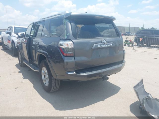 2018 TOYOTA 4RUNNER JTEBU5JR7J5500762 Photo 2