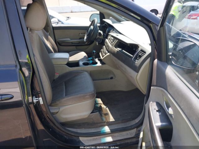 KNDMB5C18F6033864 KIA SEDONA LX