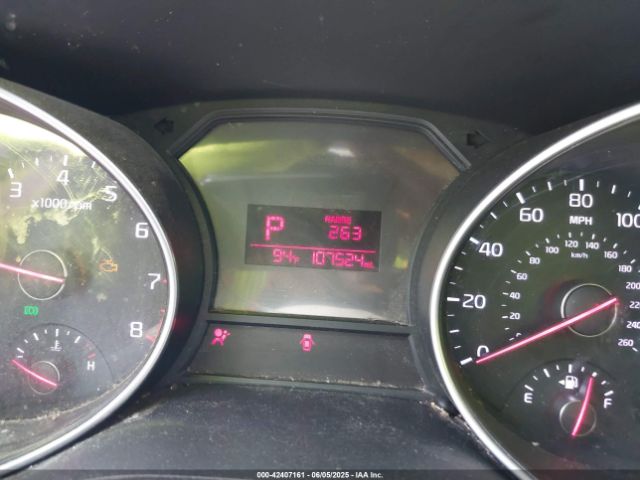 KNDMB5C18F6033864 KIA SEDONA LX