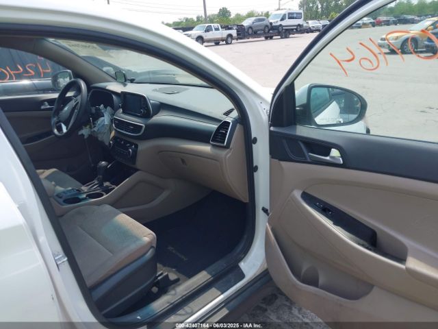 KM8J23A40KU950433 Hyundai TUCSON SE