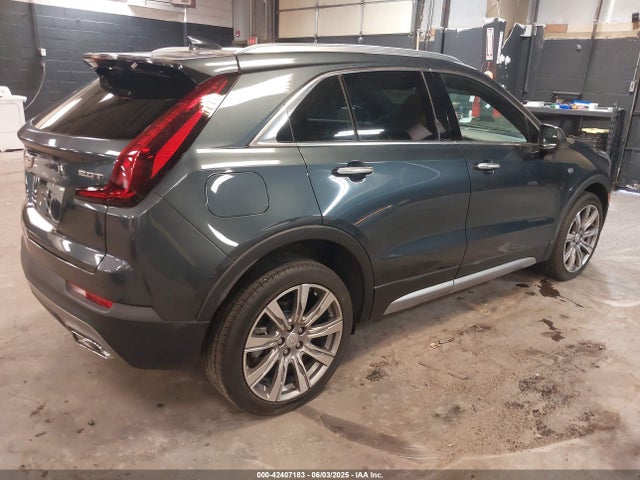 2019 CADILLAC XT4 1GYFZDR49KF137610 Photo 3