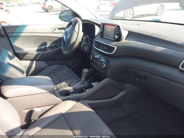 KM8J2CA45KU043581 Hyundai TUCSON SE