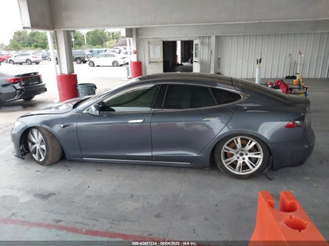 5YJSA1E28MF421655 Tesla 2021