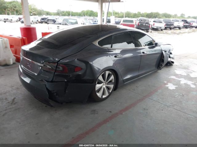 5YJSA1E28MF421655 Tesla 2021