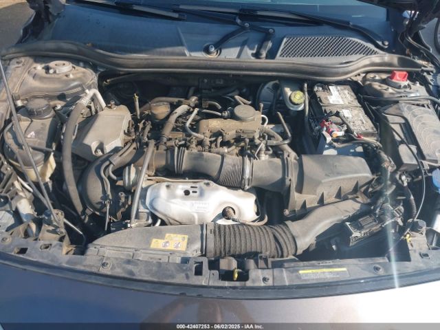 SJKCH5CP4HA023330 Infiniti Qx30 Premium