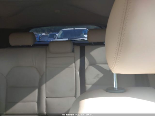 SJKCH5CP4HA023330 Infiniti Qx30 Premium