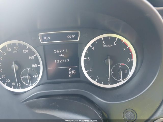 SJKCH5CP4HA023330 Infiniti Qx30 Premium