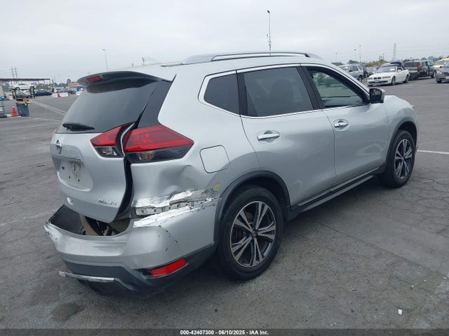5N1AT2MV5JC732522 Nissan Rogue Sl