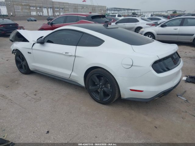 2022 FORD MUSTANG 1FA6P8CF2N5123125 Photo 2