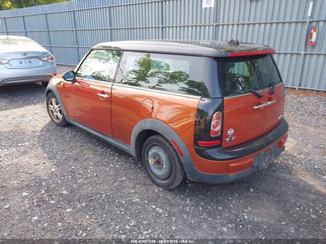 2013 MINI CLUBMAN WMWZF3C53DT489607 Photo 2