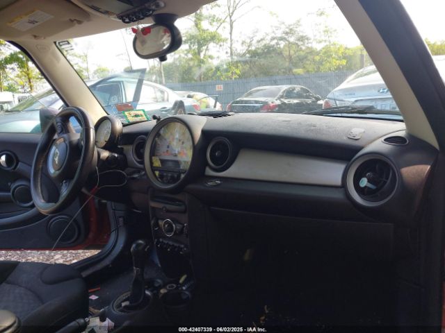 2013 MINI CLUBMAN WMWZF3C53DT489607 Photo 4