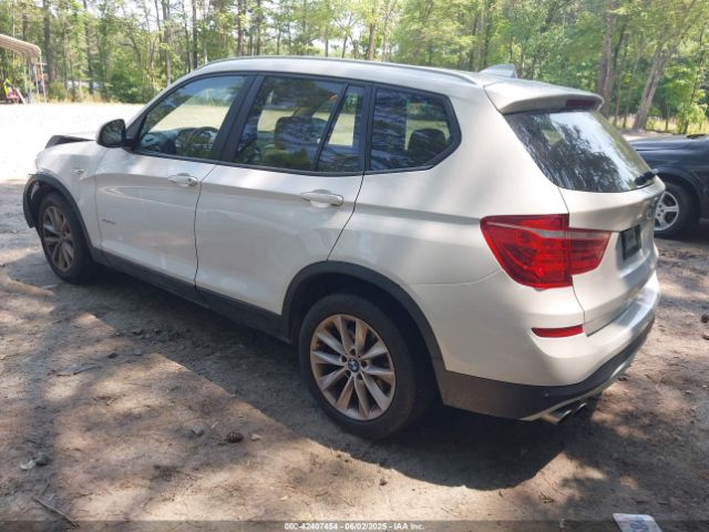 2016 BMW X3 5UXWX9C55G0D84239 Photo 2