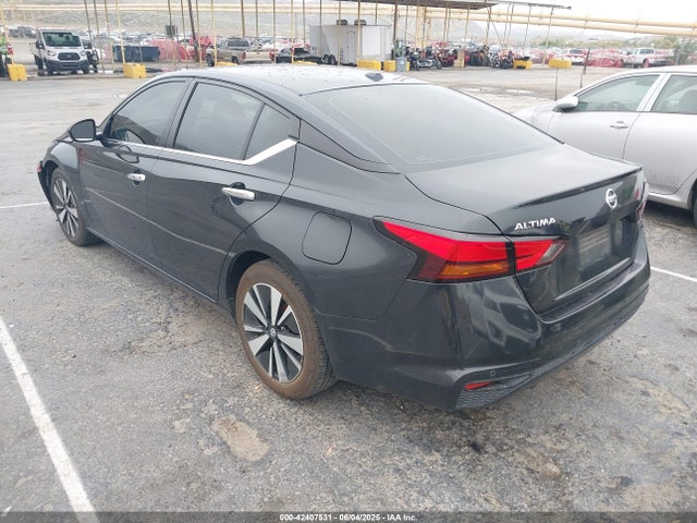 Nissan 2022 2022 1N4BL4DV8NN331938 Image 3