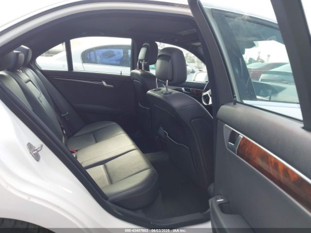 WDDGF4HB5EG245388 Mercedes-Benz 2014