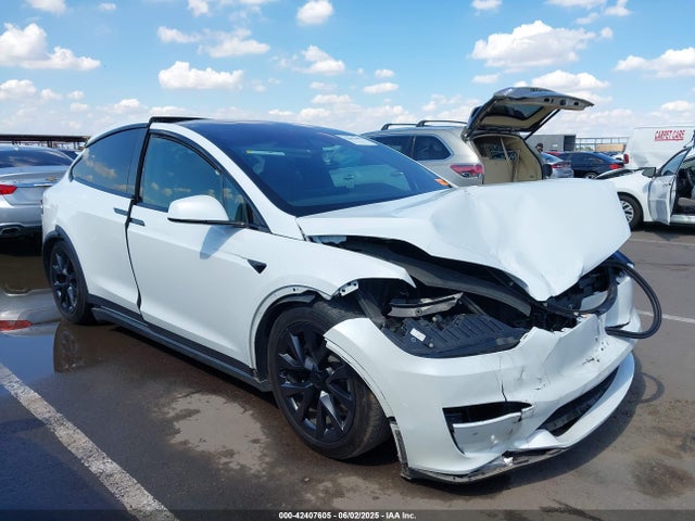 2022 TESLA MODEL X 7SAXCBE66NF351490 Photo 0