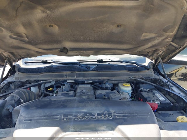 RAM 2019 2019 3C6UR5GL5KG520382 Image 10