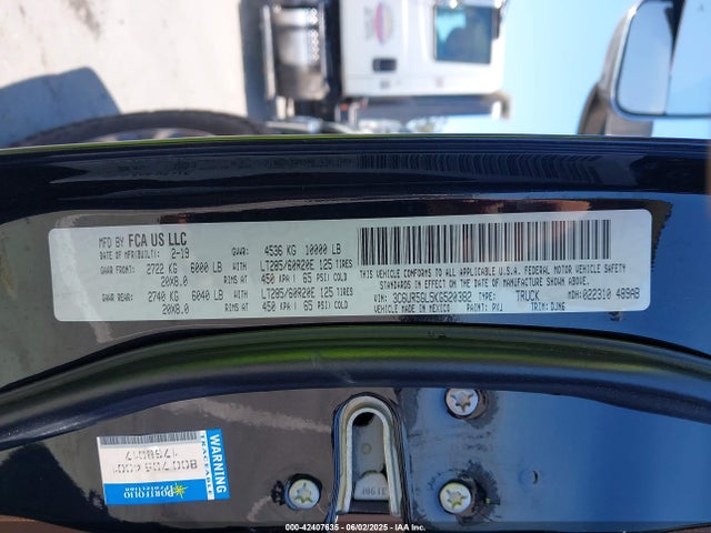 RAM 2019 2019 3C6UR5GL5KG520382 Image 9