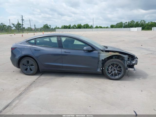 5YJ3E1EA7PF417293 Tesla 2023