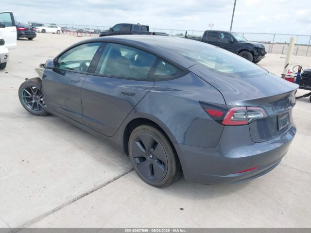 5YJ3E1EA7PF417293 Tesla 2023