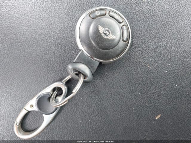2011 MINI COOPER WMWZN3C55BT132820 Photo 10