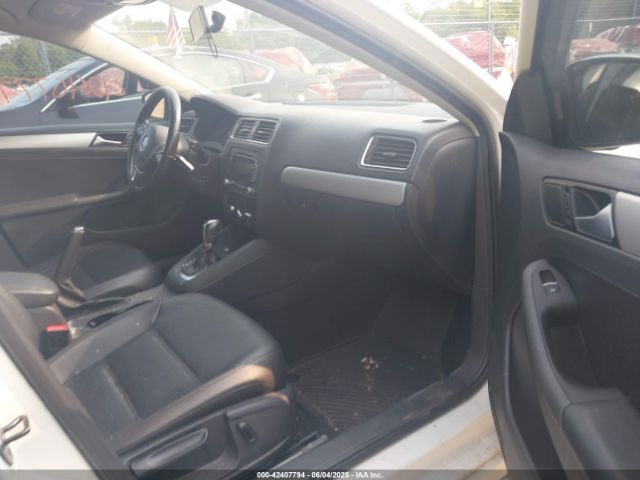 3VWD17AJ6EM368926 Volkswagen Jetta 1.8t Se