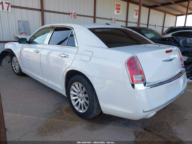 2014 CHRYSLER 300 2C3CCAAG2EH121738 Photo 2