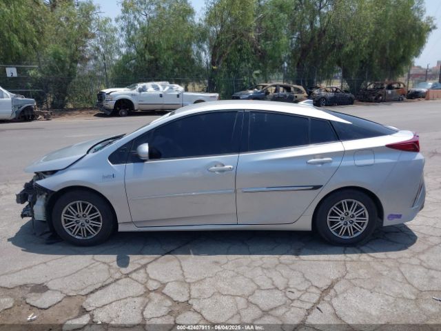 JTDKARFP5K3111773 Toyota Prius Prime Plus